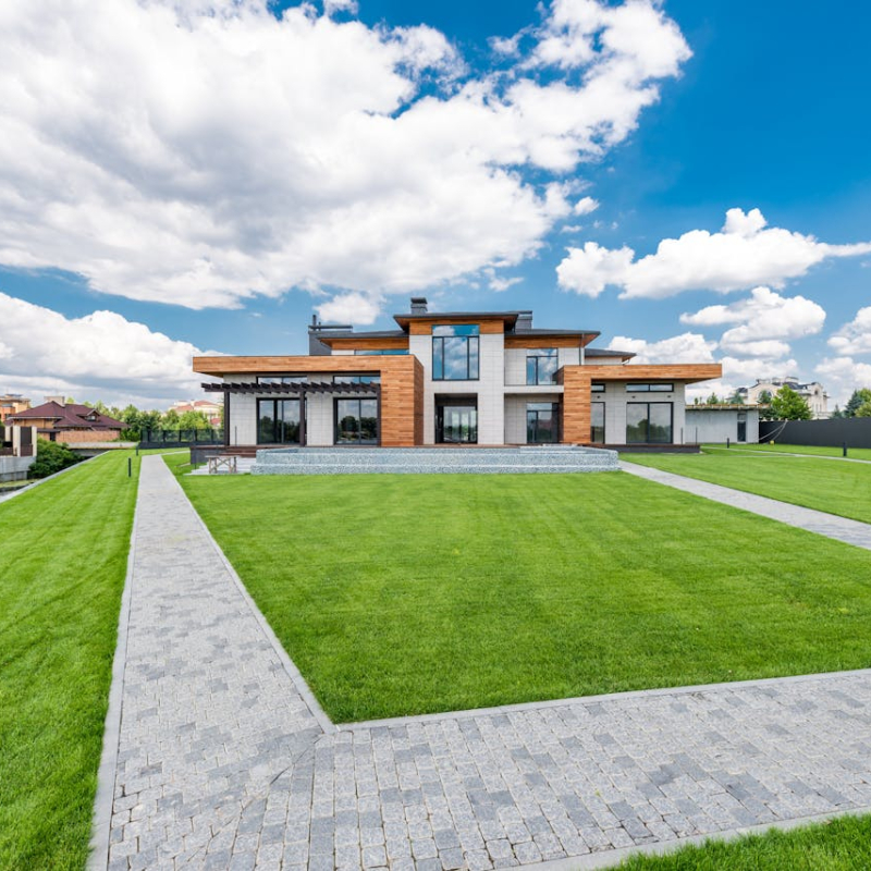 Nilam Real Estate Hero Section